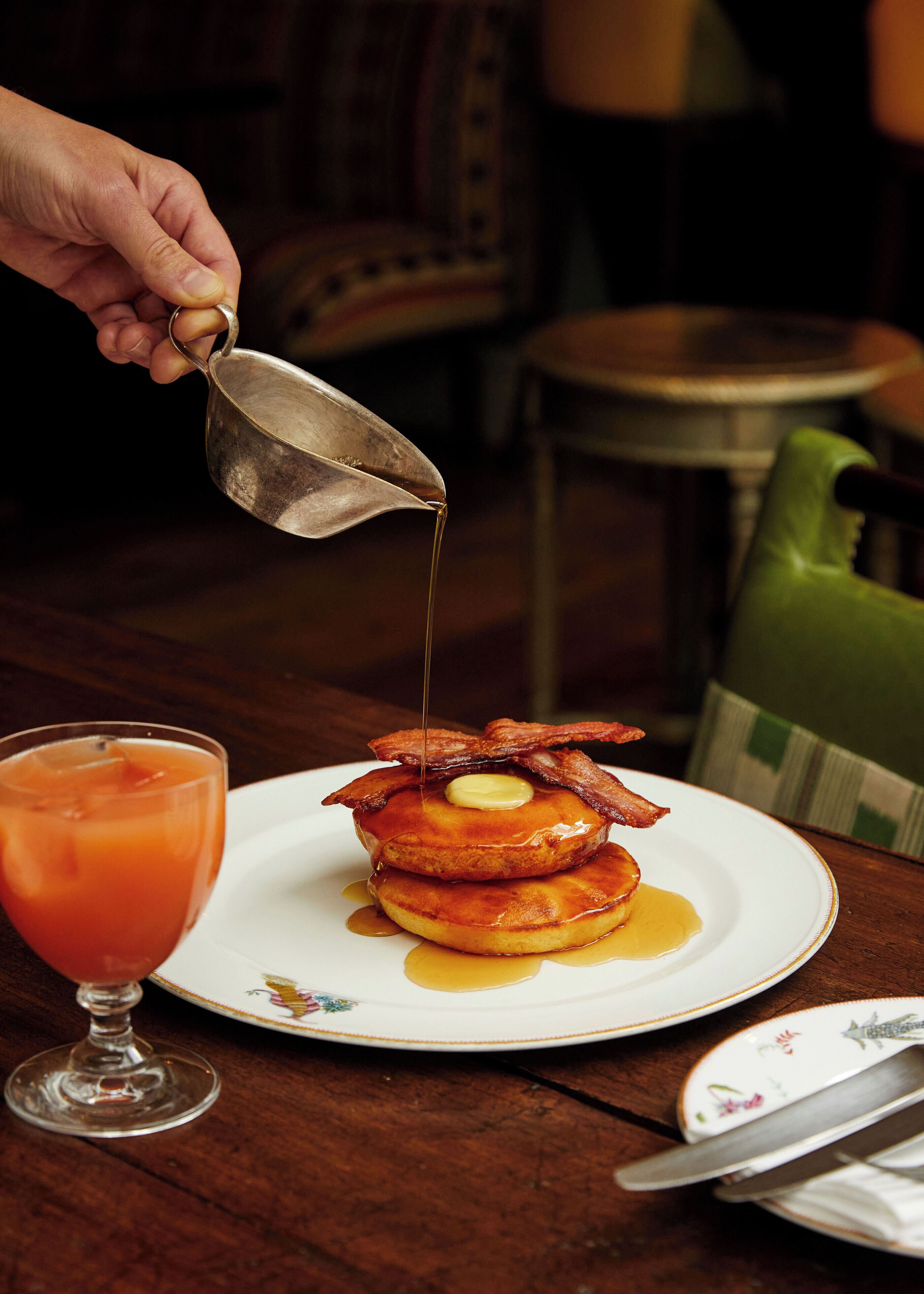 daily full breakfast (gbp 28 per person)