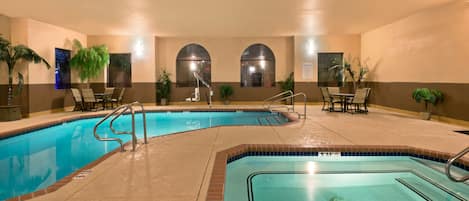 Indoor pool, sun loungers