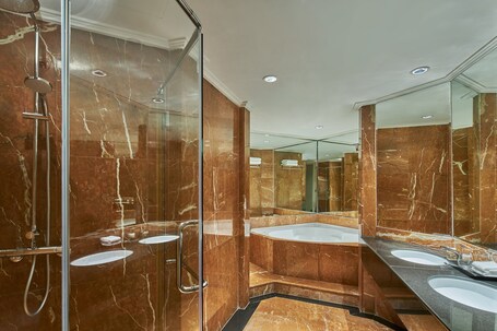 Sheraton Towers Singapore - Image 23