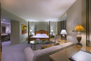 Presidential-Suite, 1 Schlafzimmer (Sheraton Club) | Hochwertige Bettwaren, Pillowtop-Betten, Minibar, Zimmersafe