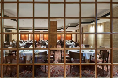 Sheraton Towers Singapore - Image 27