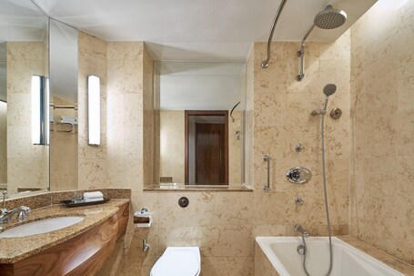 Sheraton Towers Singapore - Image 73
