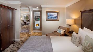 Standard-Apartment, Mehrere Betten, Nichtraucher (Living Room) | Laptopgeeigneter Arbeitsplatz, Bügeleisen/Bügelbrett, kostenloses WLAN