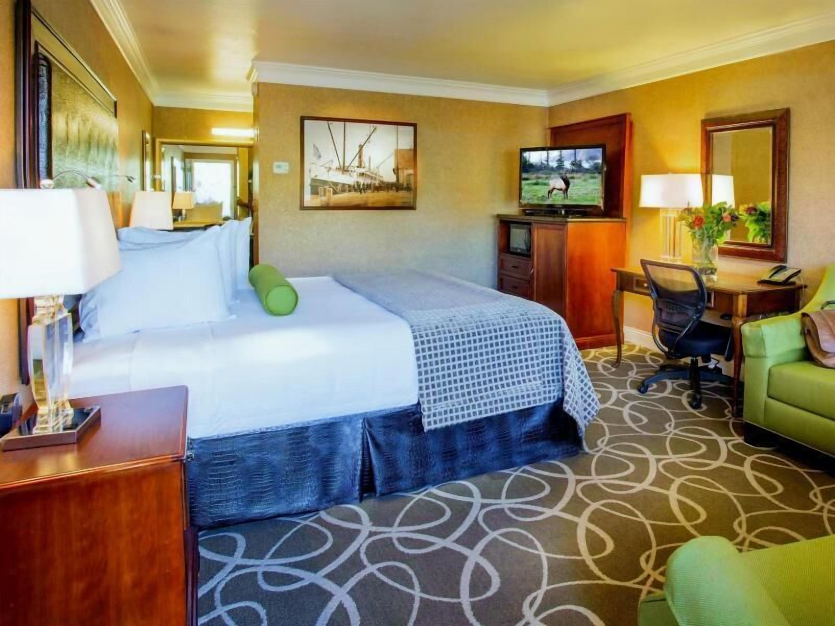 Espace de travail pour ordinateurs portables, fer et planche à repasser