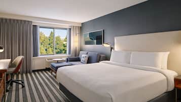 1 bedroom, premium bedding, in-room safe, desk