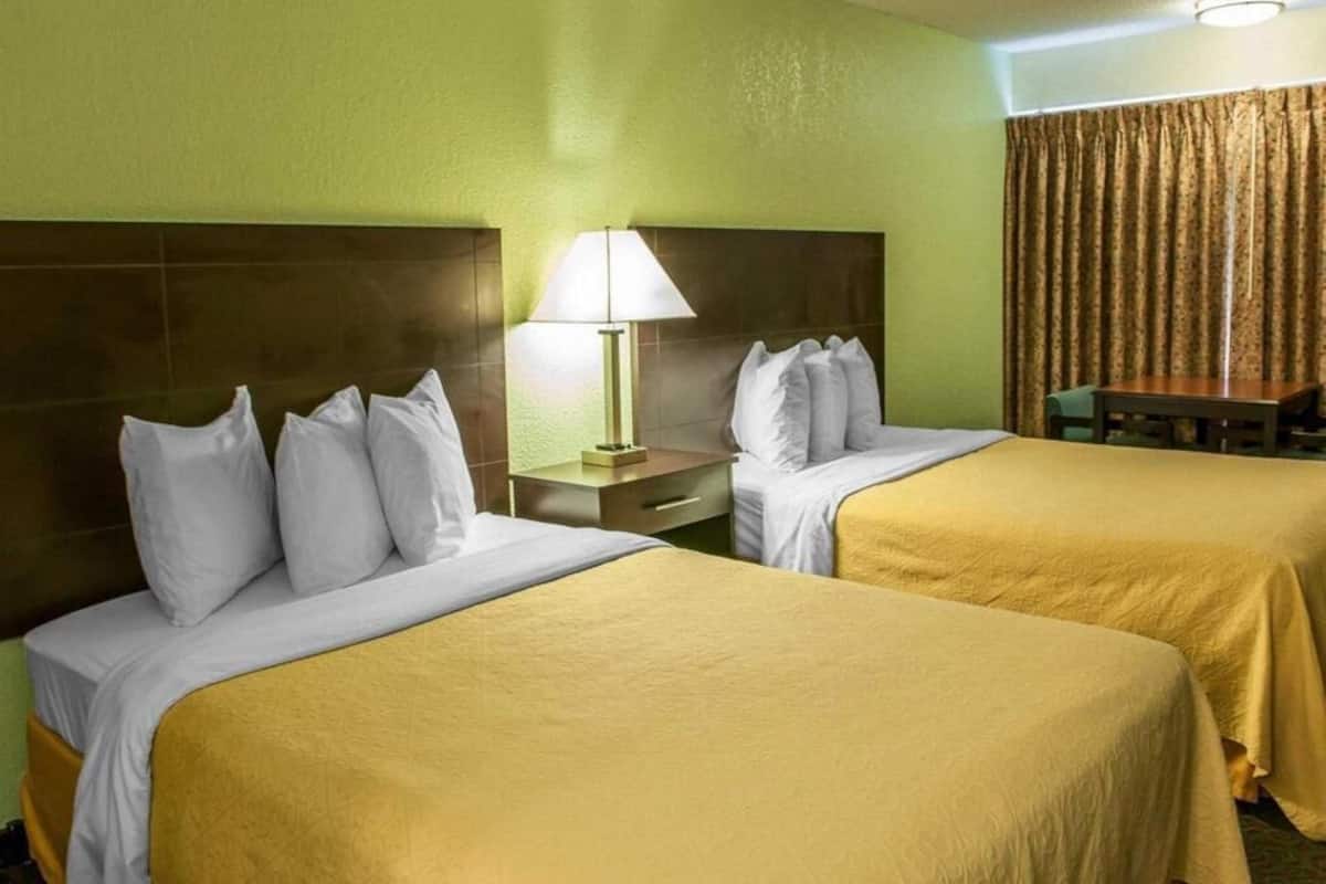 In-room safe, iron/ironing board, free cots/infant beds, rollaway beds