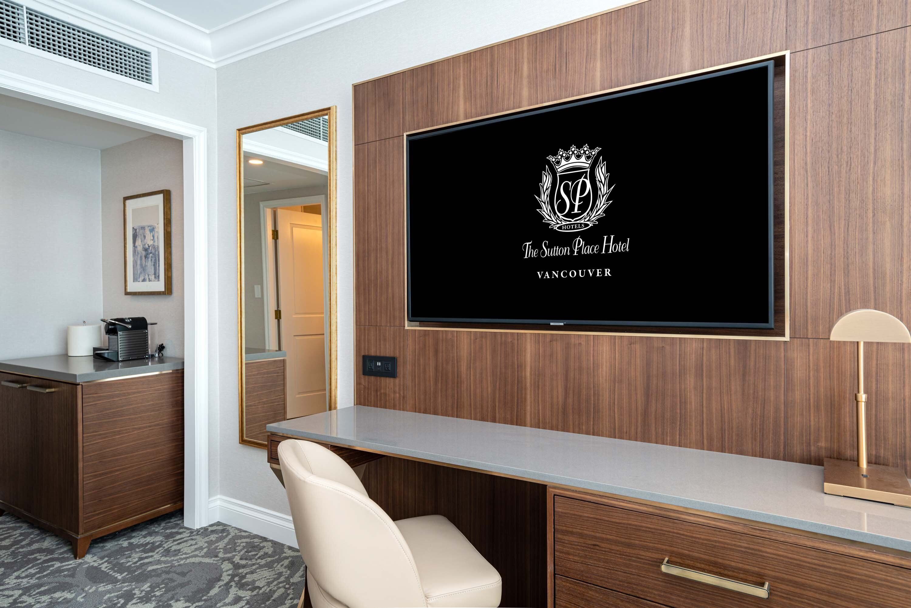 1 bedroom, premium bedding, minibar, in-room safe