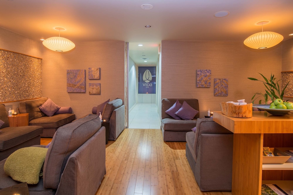 Sutton Place Hotel Vancouver by null