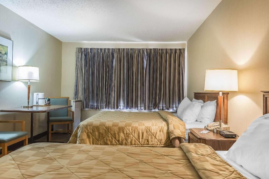 Desk, iron/ironing board, free cribs/infant beds, free WiFi