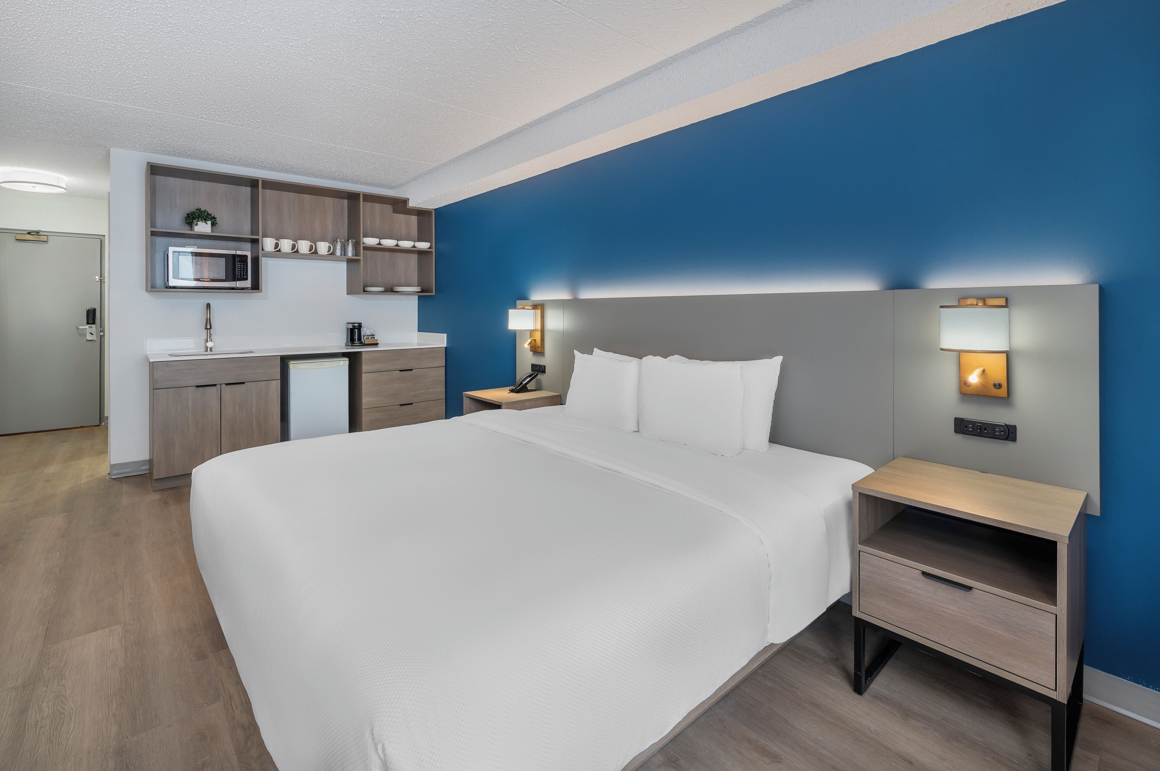 جناح - سرير ملكي - لغير المدخنين (Upgrade) | مكتب ومكواة/لوح كي وأسرّة أطفال/رضّع (مجانًا) وواي فاي مجانًا