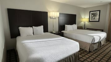 Hypo-allergenic bedding, in-room safe, desk, blackout drapes