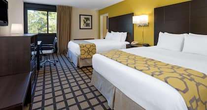 Baymont by Wyndham Queensbury / Lake George