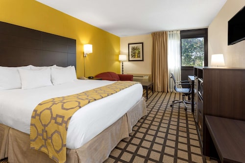 Baymont by Wyndham Queensbury / Lake George