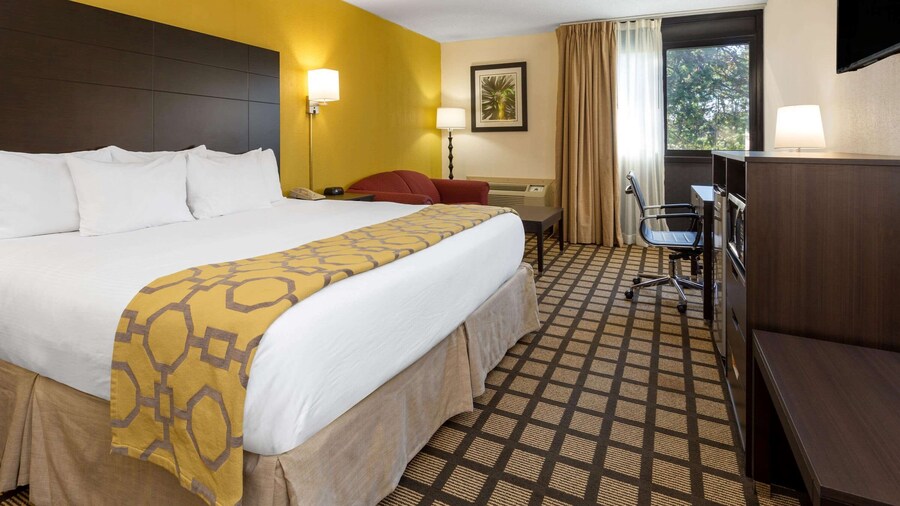 Baymont by Wyndham Queensbury / Lake George