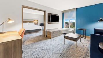 Suite, 1 King Bed (Bath Walk-In Shower)