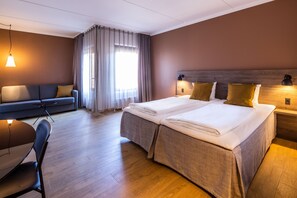 1 bedroom, hypo-allergenic bedding, in-room safe, desk