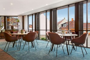 Breakfast, lunch and dinner served - Comwell H. C. Andersen Odense Dolce by Wyndham (Odense)