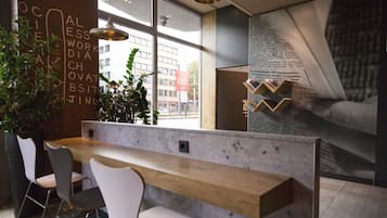 Bar (in der Unterkunft)