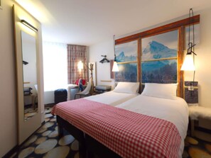 Room, 2 Twin Beds (MyRoom By Sophie) | Hypo-allergenic bedding, desk, soundproofing, free WiFi