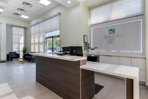 Lobby - Quality Inn University North I-75 (Gainesville)