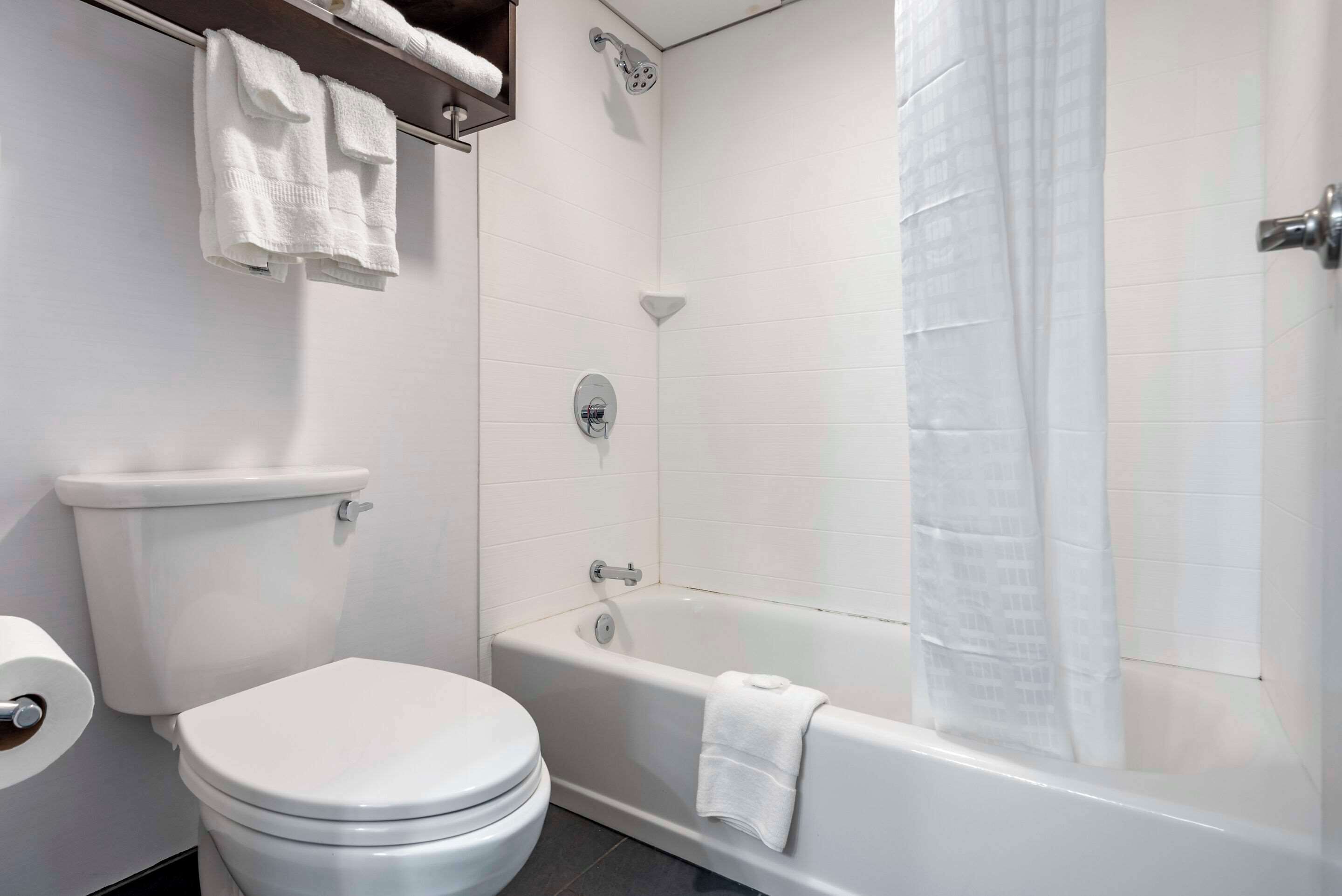 egyptian cotton sheets, premium bedding, down duvets, pillow-top beds