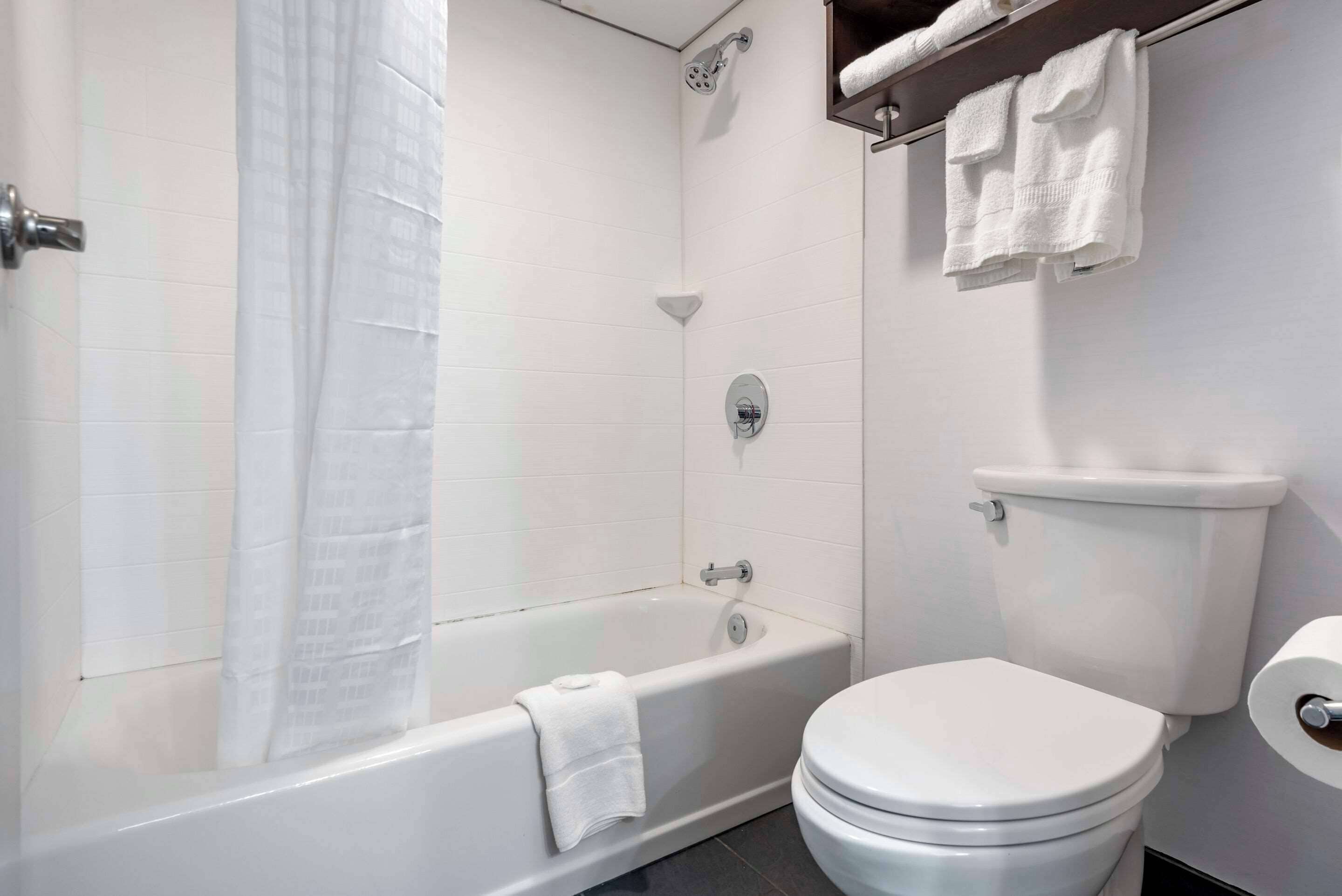 egyptian cotton sheets, premium bedding, down duvets, pillow-top beds