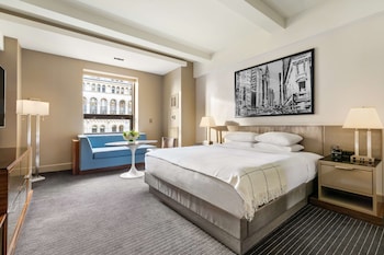 Deluxe Room, 1 King Bed | Premium bedding, pillowtop beds, minibar, in-room safe at Hyatt Grand Central New York