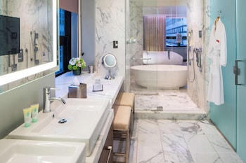 Presidential Suite | Bathroom | Designer toiletries, hair dryer, towels at Hyatt Grand Central New York