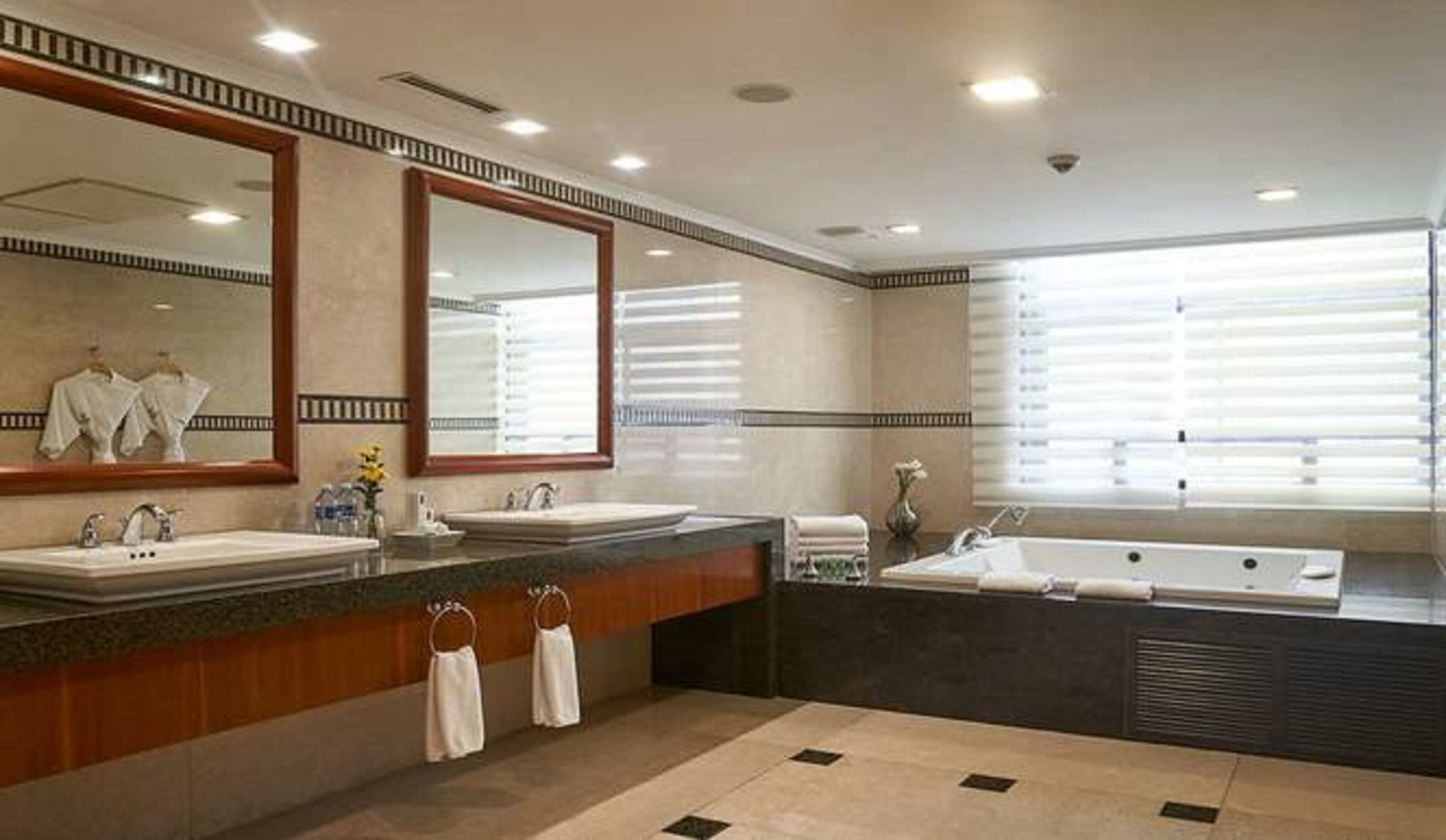 presidential suite | bathroom | shower, free toiletries, hair dryer, bathrobes