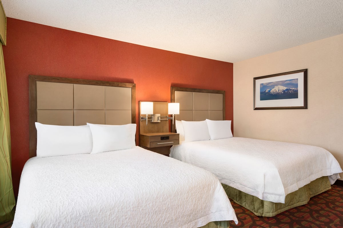 1 bedroom, premium bedding, pillow-top beds, in-room safe