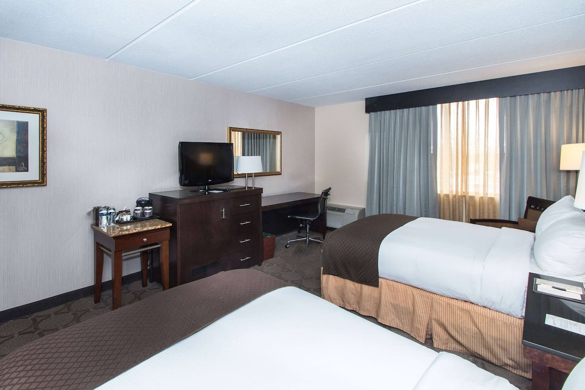 Premium bedding, pillow-top beds, in-room safe, desk