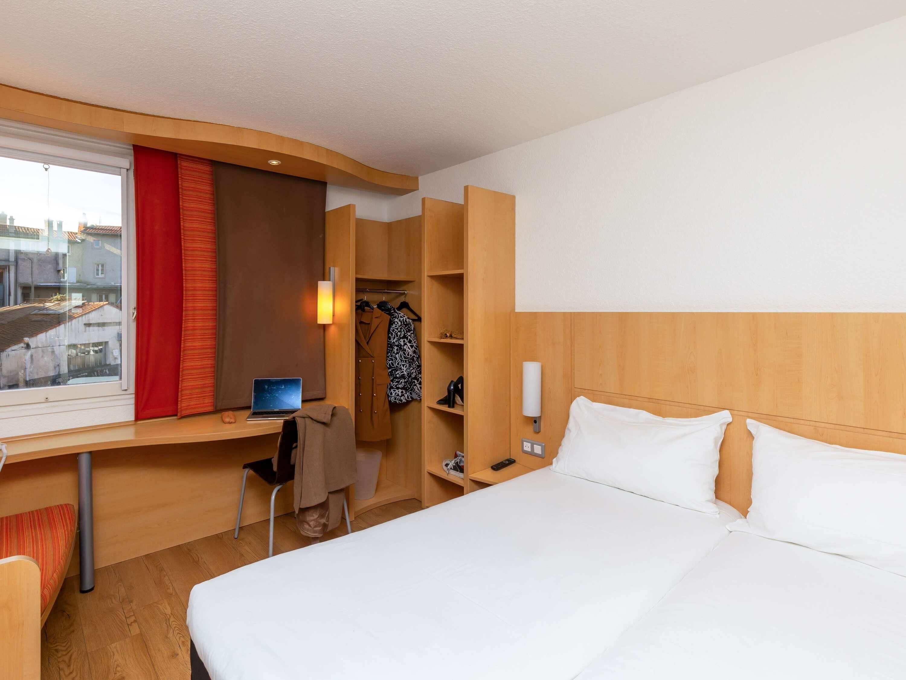 Standardzimmer, 2 Einzelbetten | Hochwertige Bettwaren, Pillowtop-Betten, Schreibtisch