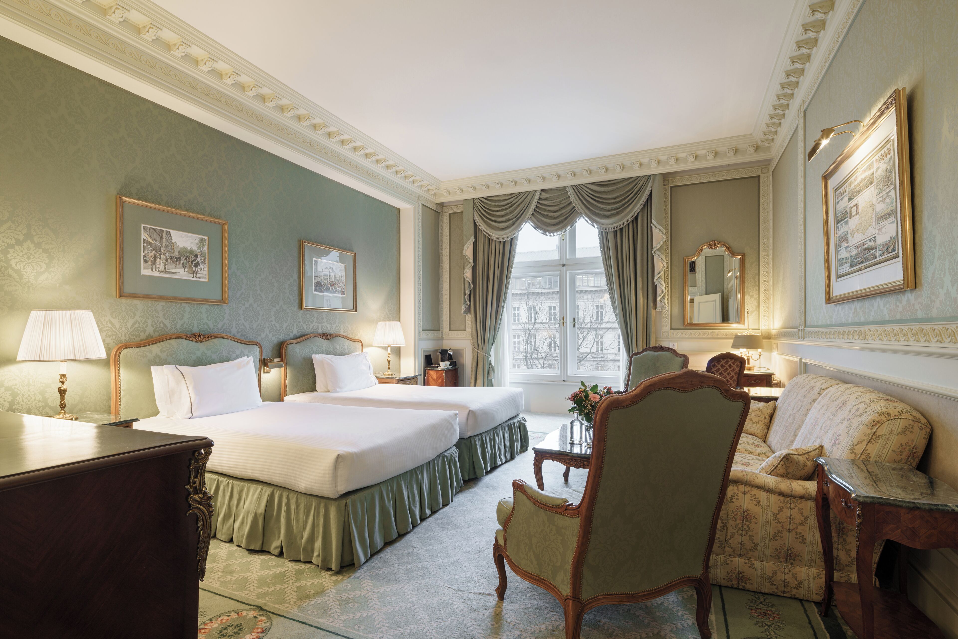 Hypo-allergenic bedding, minibar, in-room safe, desk