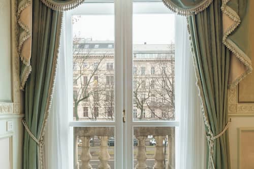 Superior Room (Single Use | Ring Road View) | Hypo-allergenic bedding, minibar, in-room safe, desk