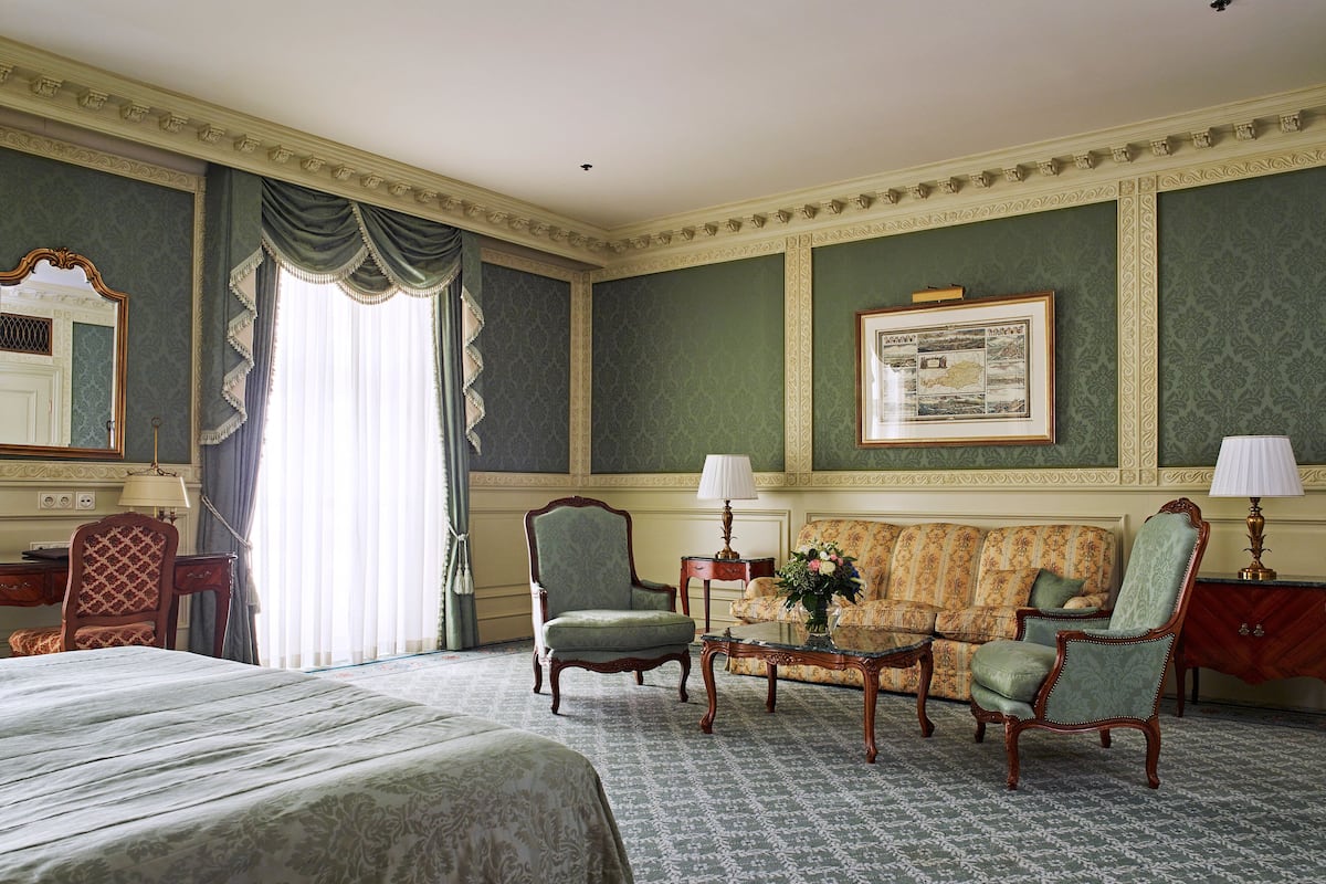 1 habitación, ropa de cama hipoalergénica y minibar
