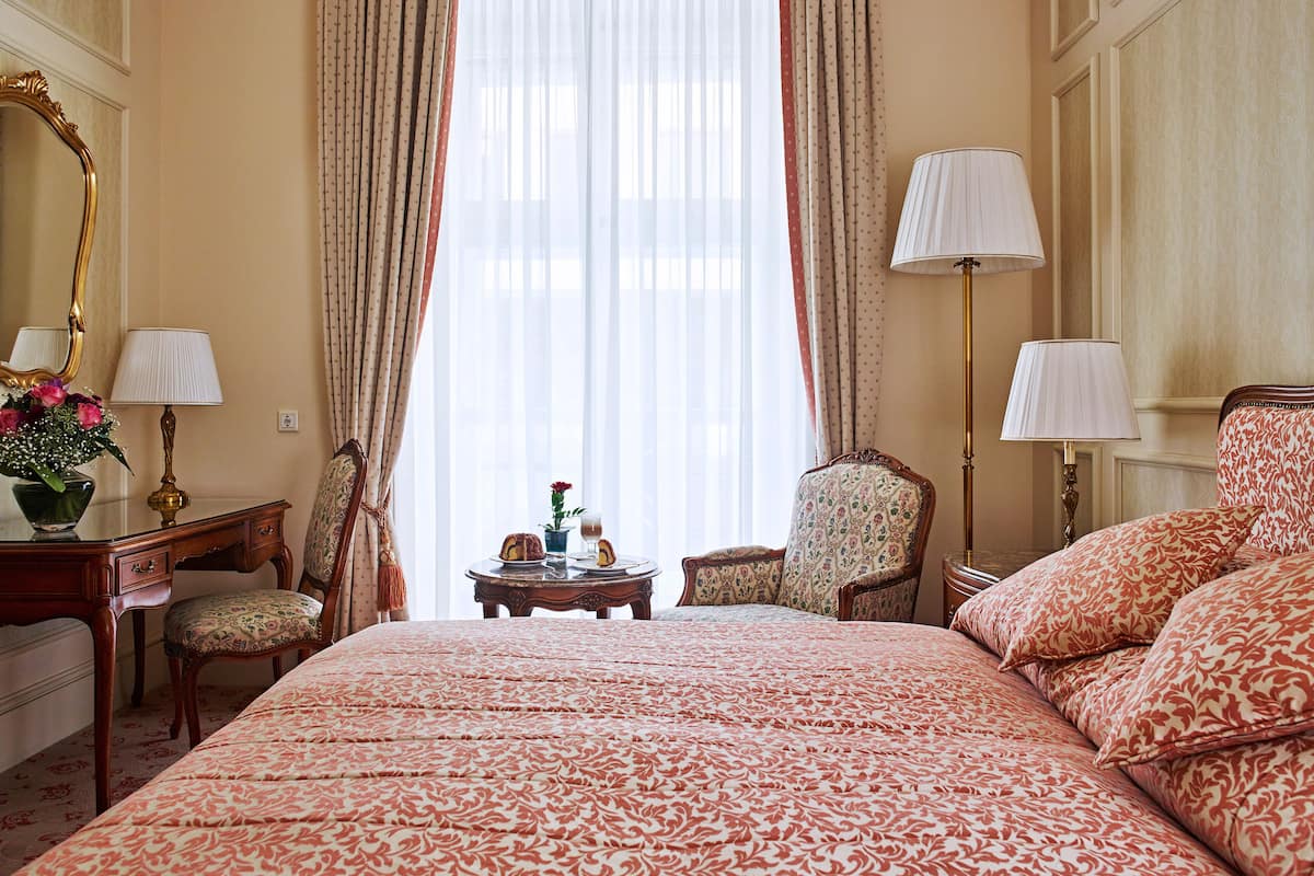 1 habitación, ropa de cama hipoalergénica y minibar