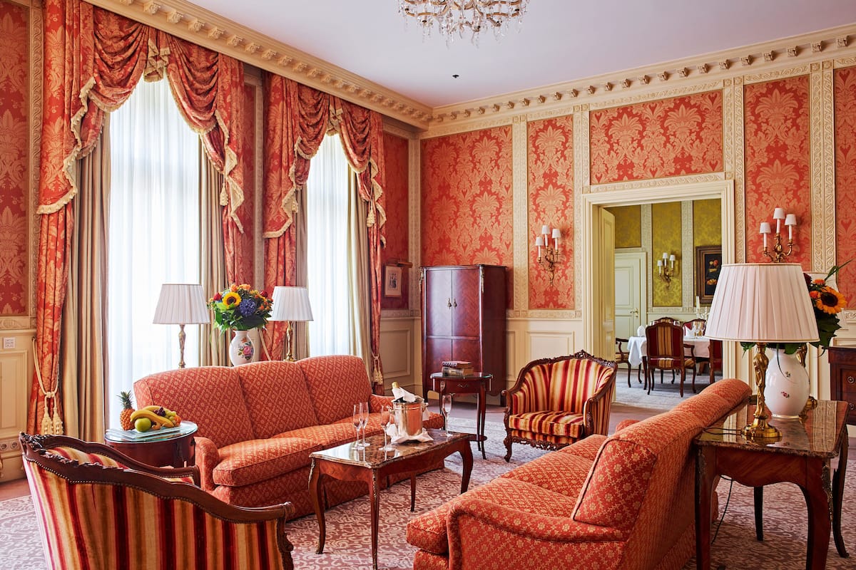 1 habitación, ropa de cama hipoalergénica y minibar