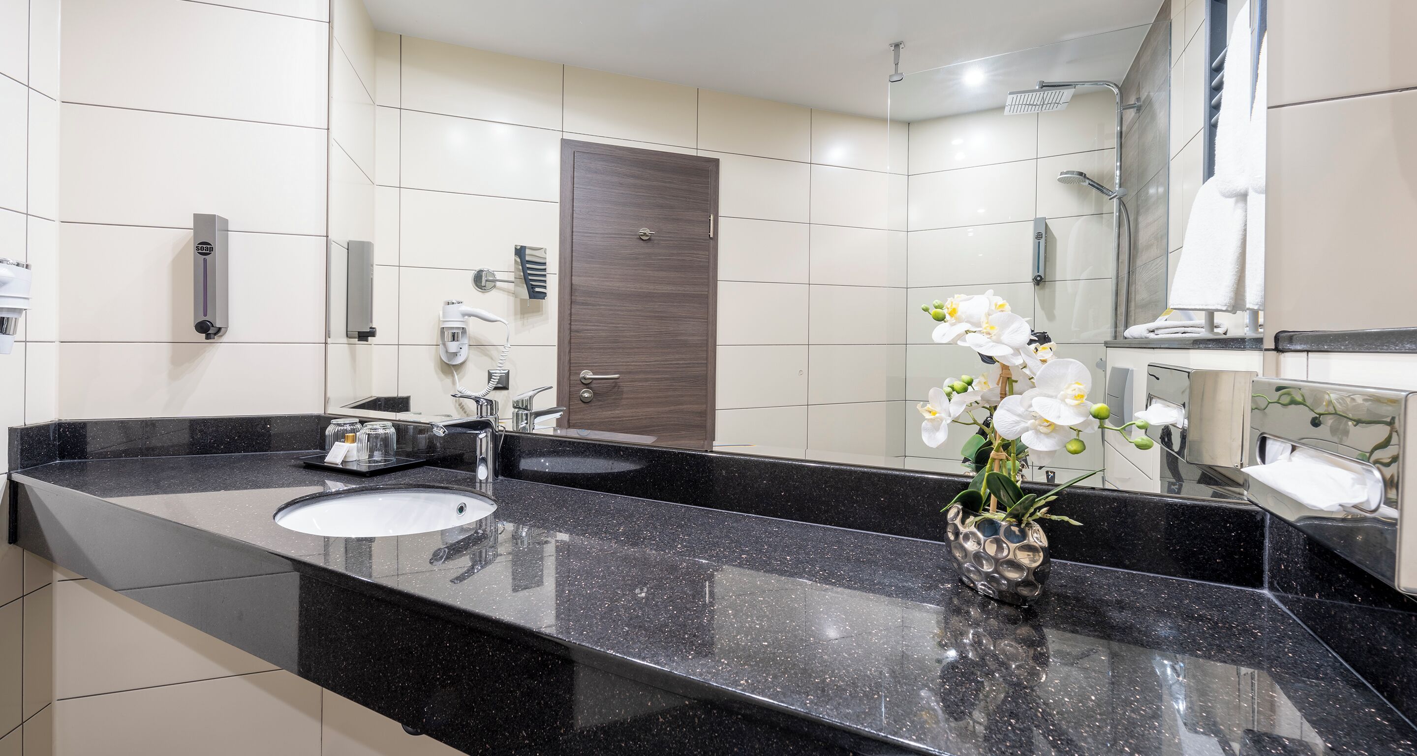 Foto - PLAZA INN Schmöker-Hof