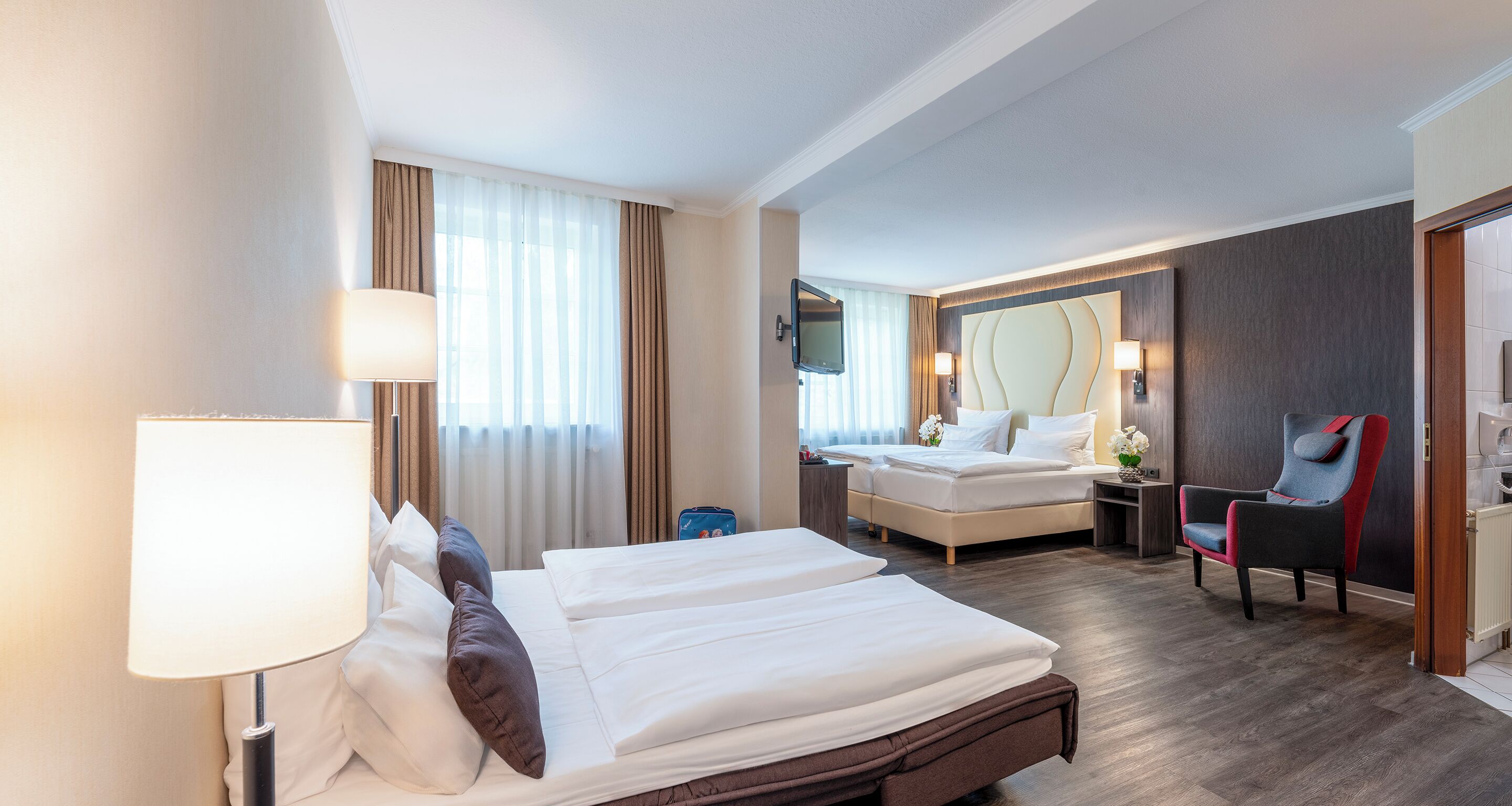 Chambre Familiale, 2 lits une place (with Sofabed)