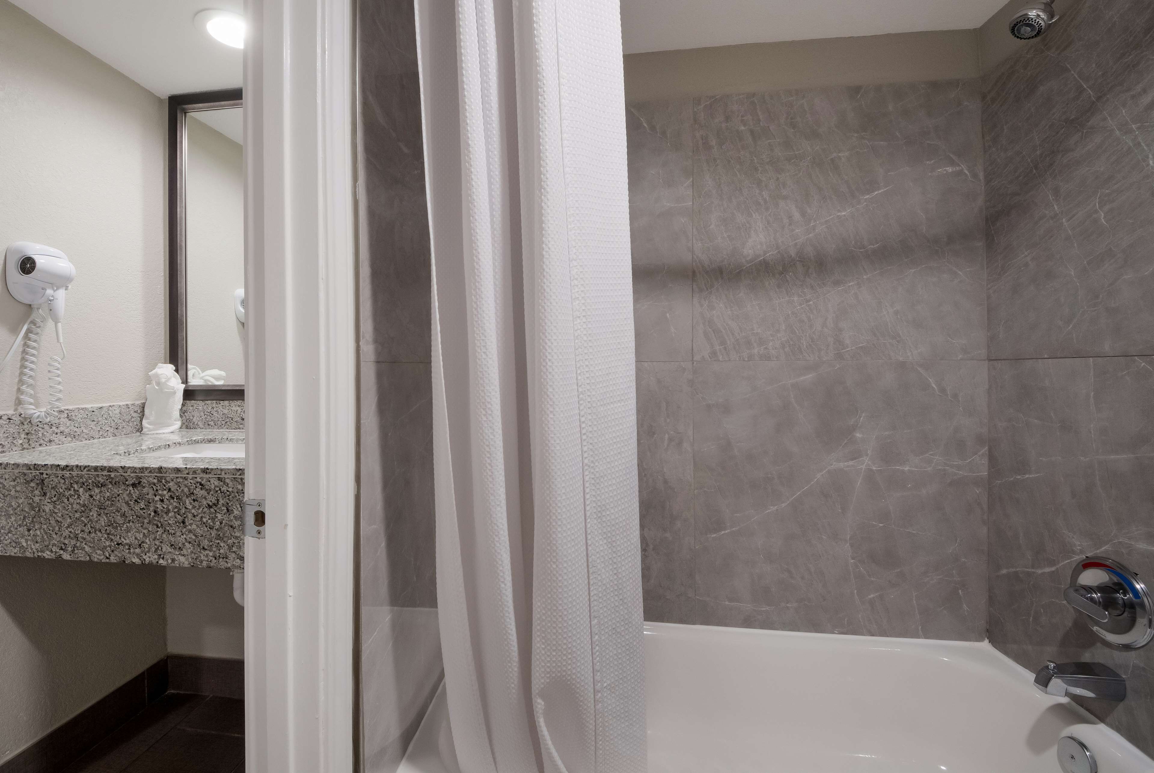 Photo - SureStay Plus Hotel by Best Western San Antonio North