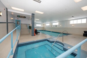 Una piscina techada