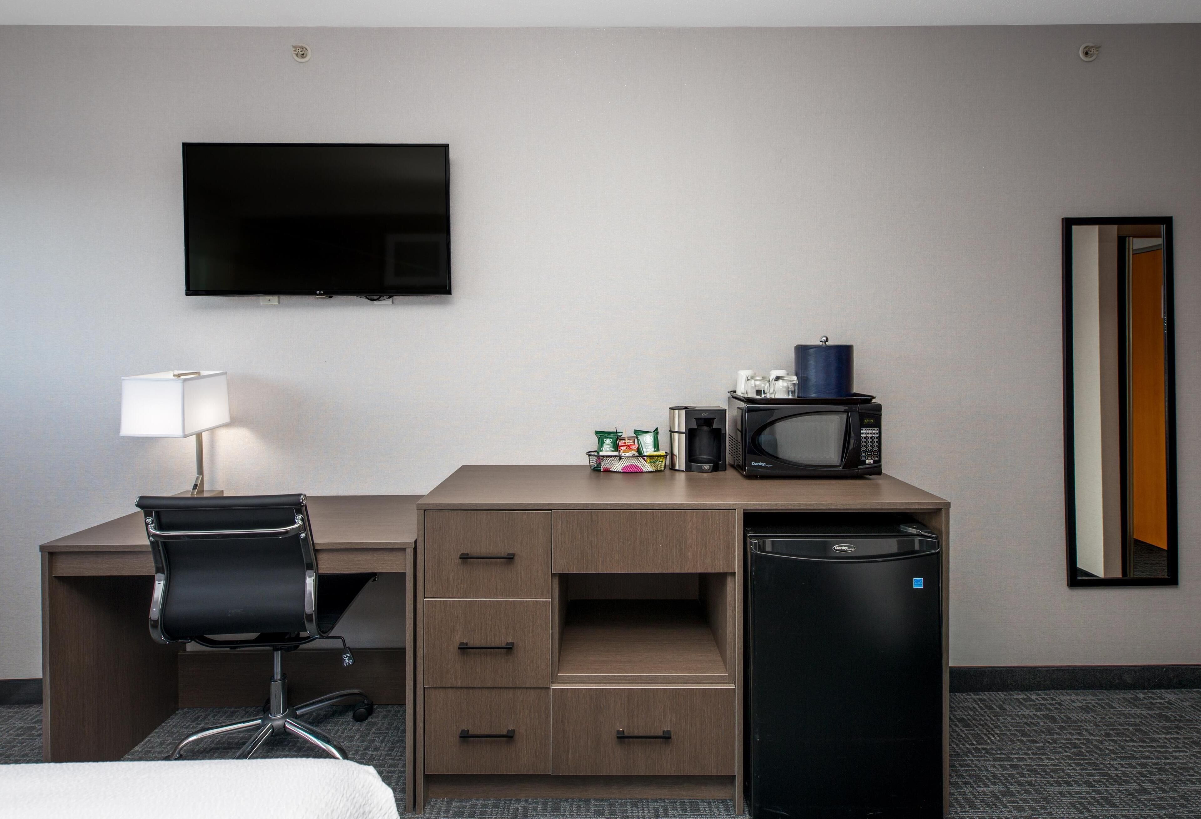 Superior Room, 1 King Bed (Coast King)