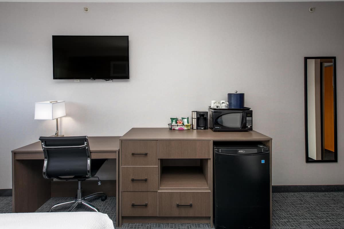 Superior Room, 1 King Bed (Coast King)