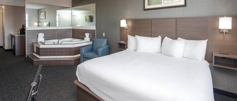 Premium Studio Suite, 1 King Bed, Jetted Tub | Premium bedding, down comforters, desk, blackout drapes