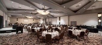 Coast Lethbridge Hotel & Conference Centre