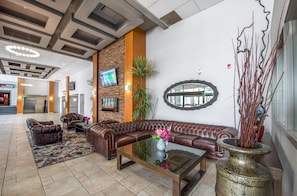 Lobby - Coast Lethbridge Hotel & Conference Centre (Lethbridge)