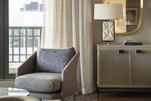 Premium bedding, pillowtop beds, in-room safe, desk