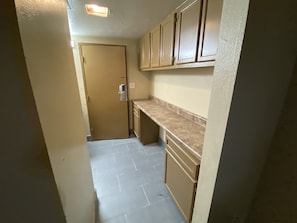 Signature Suite, 2 Double Beds, Non Smoking | Desk, blackout drapes, free WiFi, bed sheets - Economy Inn North Randall (North Randall)