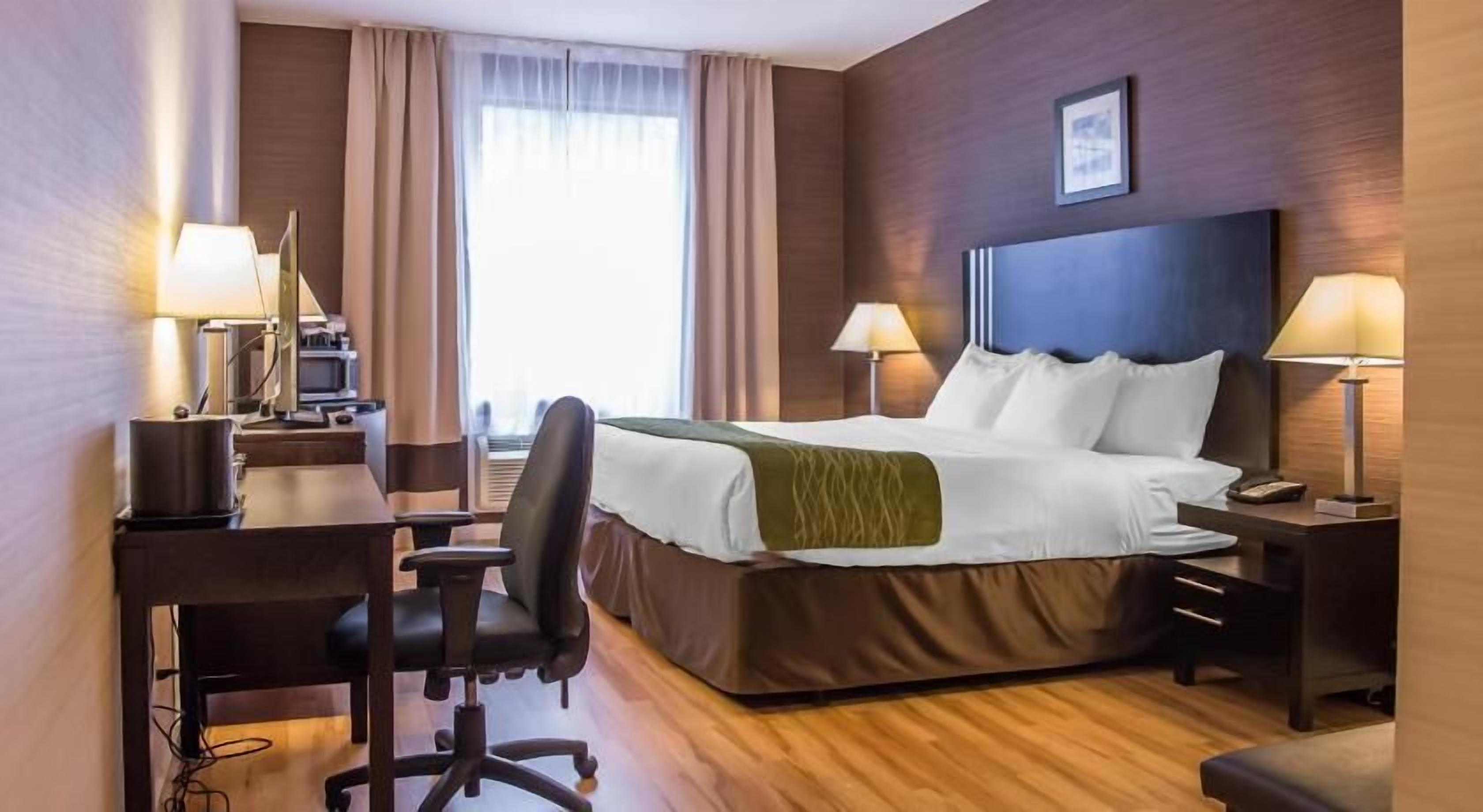 特厚豪華床墊、書桌、遮光窗簾/窗簾、熨斗/熨衫板