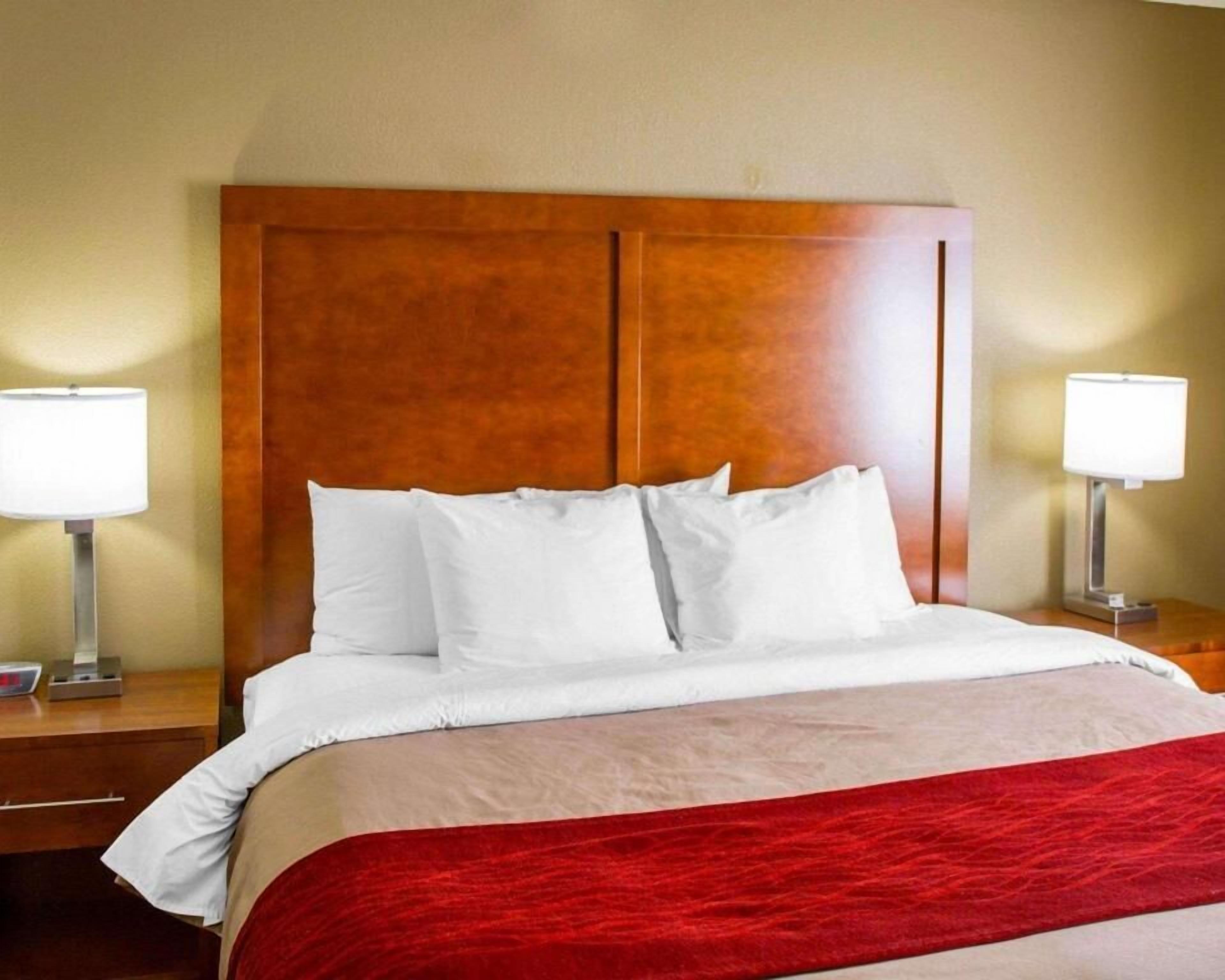 Literie de qualité, lit avec matelas à plateau-coussin
